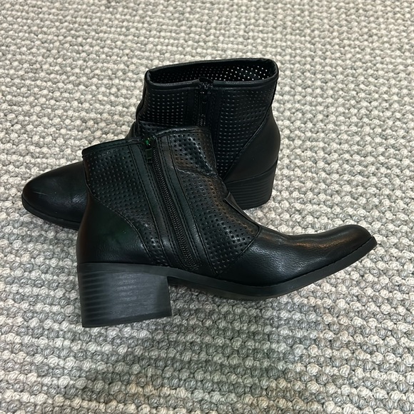 J.Adams Shoes - J.Adams Black Boots